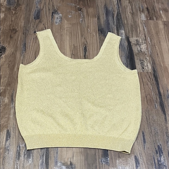 St. John Metallic Gold Shimmer Sleeveless Tank Women’s Camisole Blouse Top Shirt - Picture 3 of 10